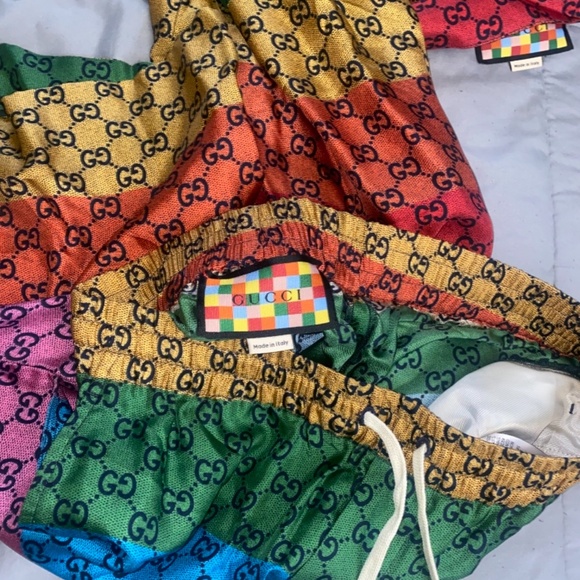 Men’s multi color Gucci Shorts - Picture 2 of 3